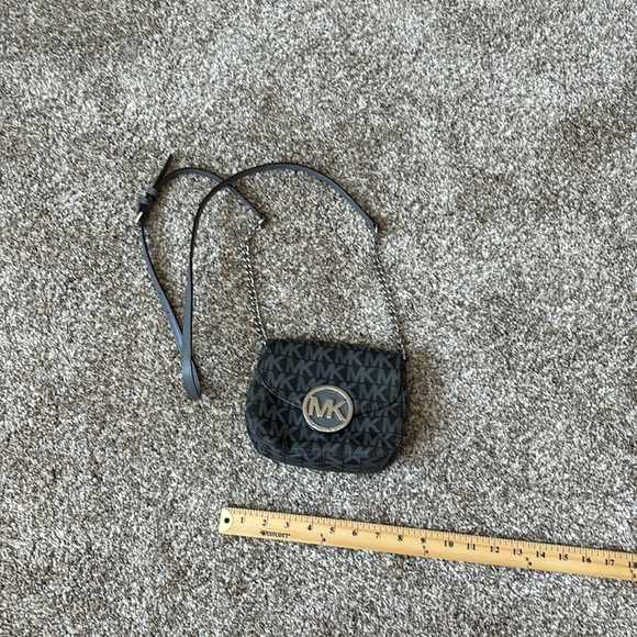 Small crossbody - Picture 3 of 8